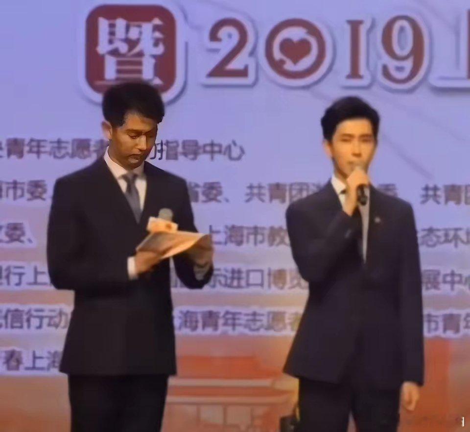 谁懂啊！一觉睡醒全网都在传的大新闻太意外了！昨晚【小鱼】登上了热搜，原因是他出任