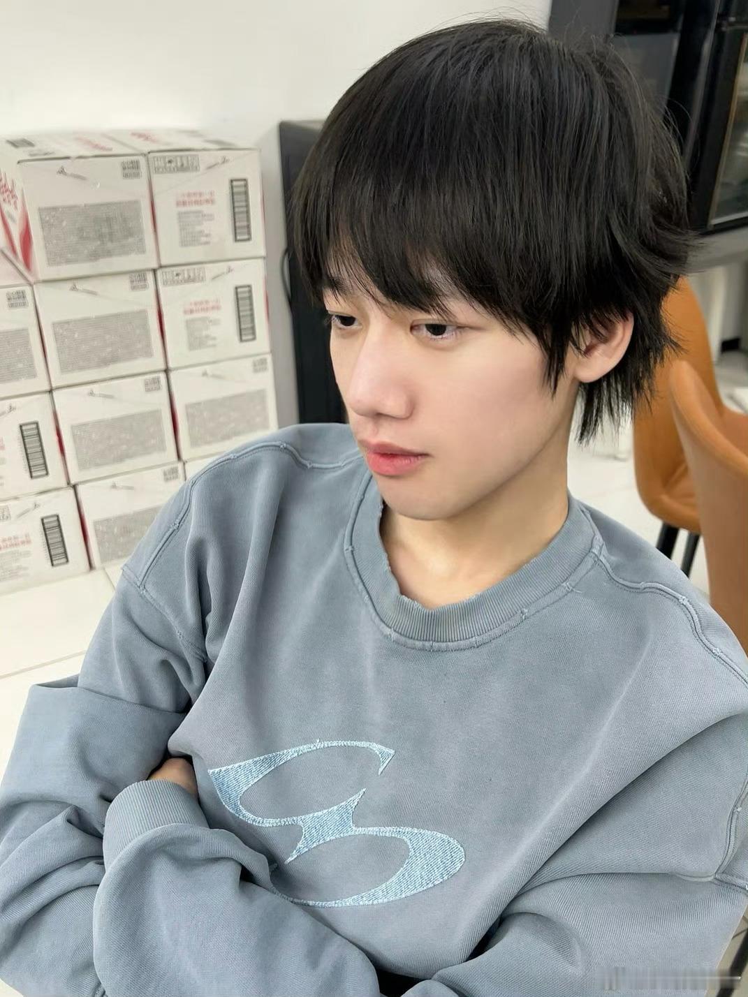 黑发清融回归口是心非的魔丸 ，萌