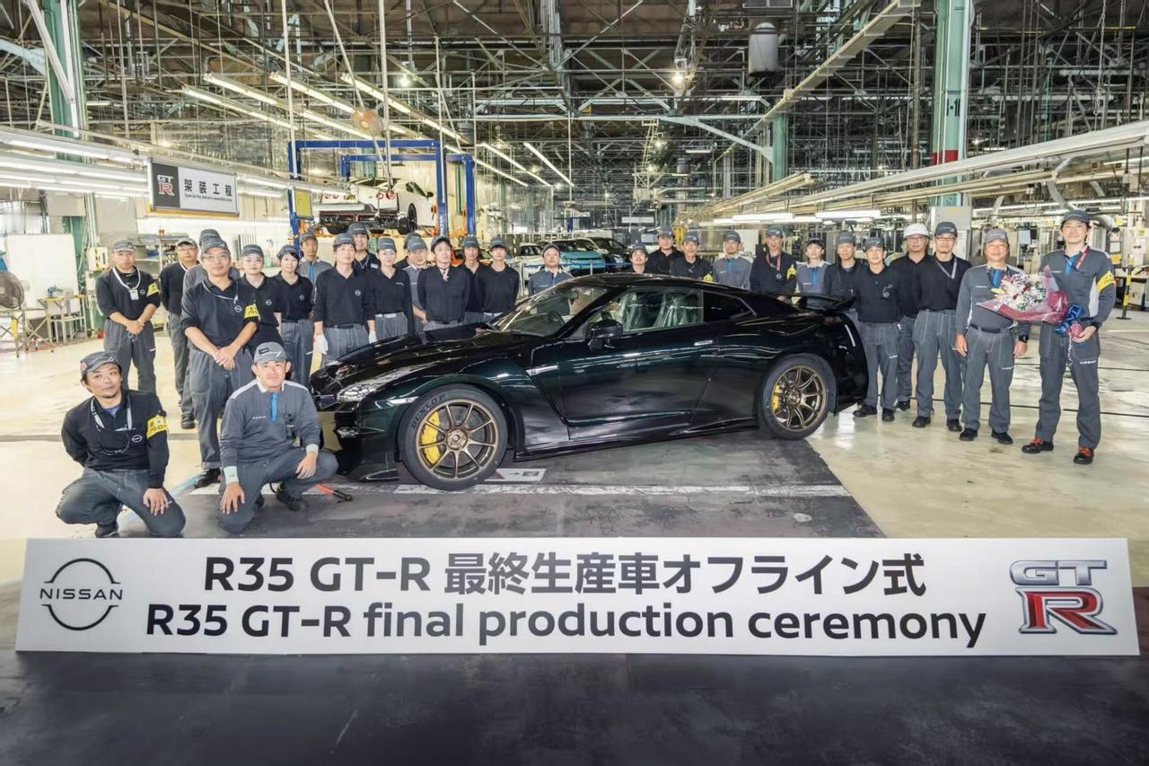 【最后一辆日产GTR R35今日下线】
少年，以后再也买不到GTR啦！今日在日本