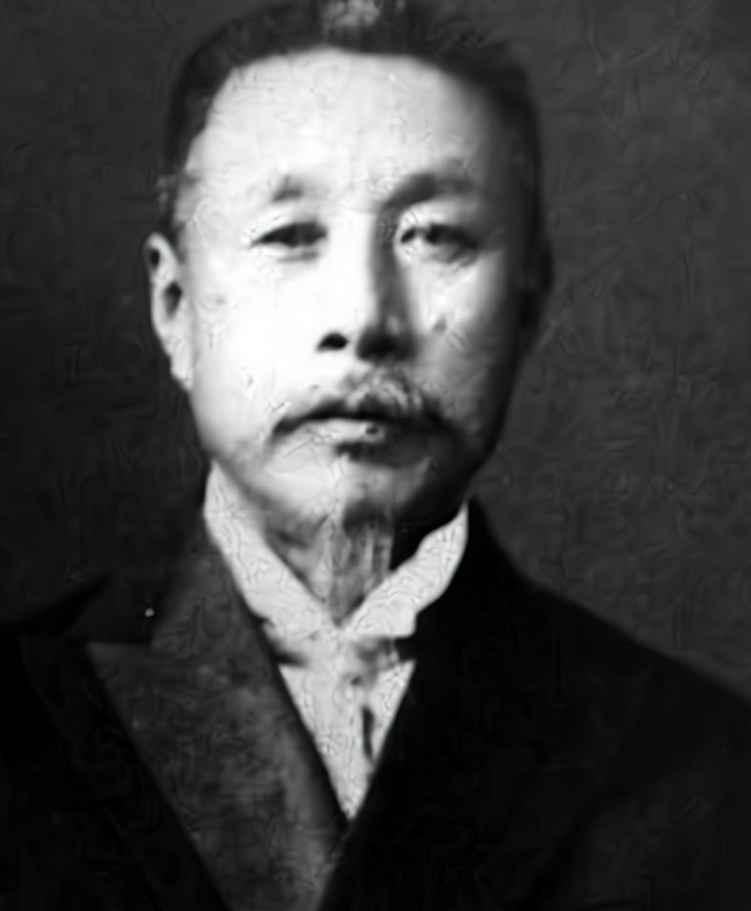 [太阳]1951年，一名86岁老人被执行枪决，围观的百姓怒不可遏，纷纷将烂菜叶子