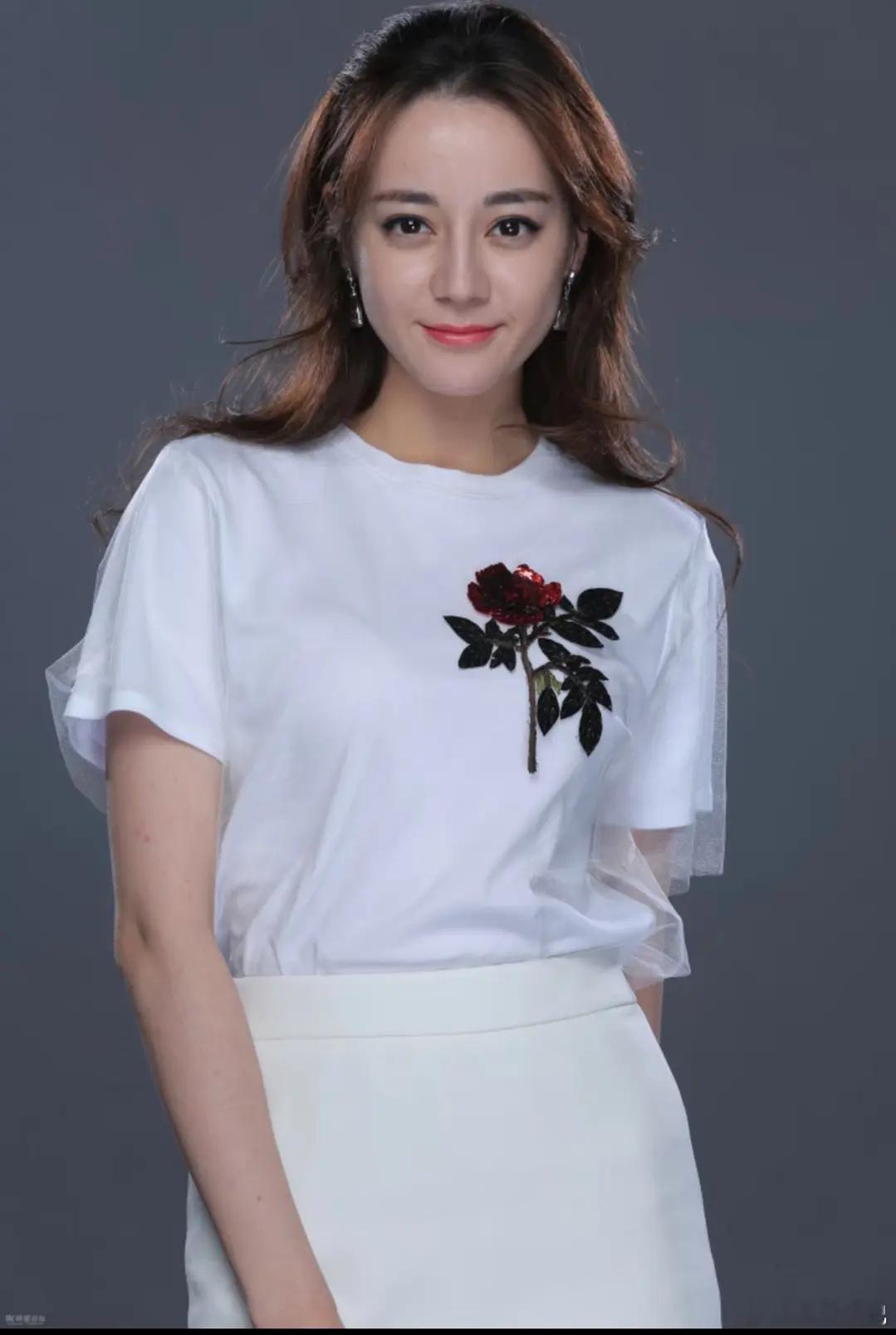 同样是92年新疆美女，谁保养的比较好🙉 