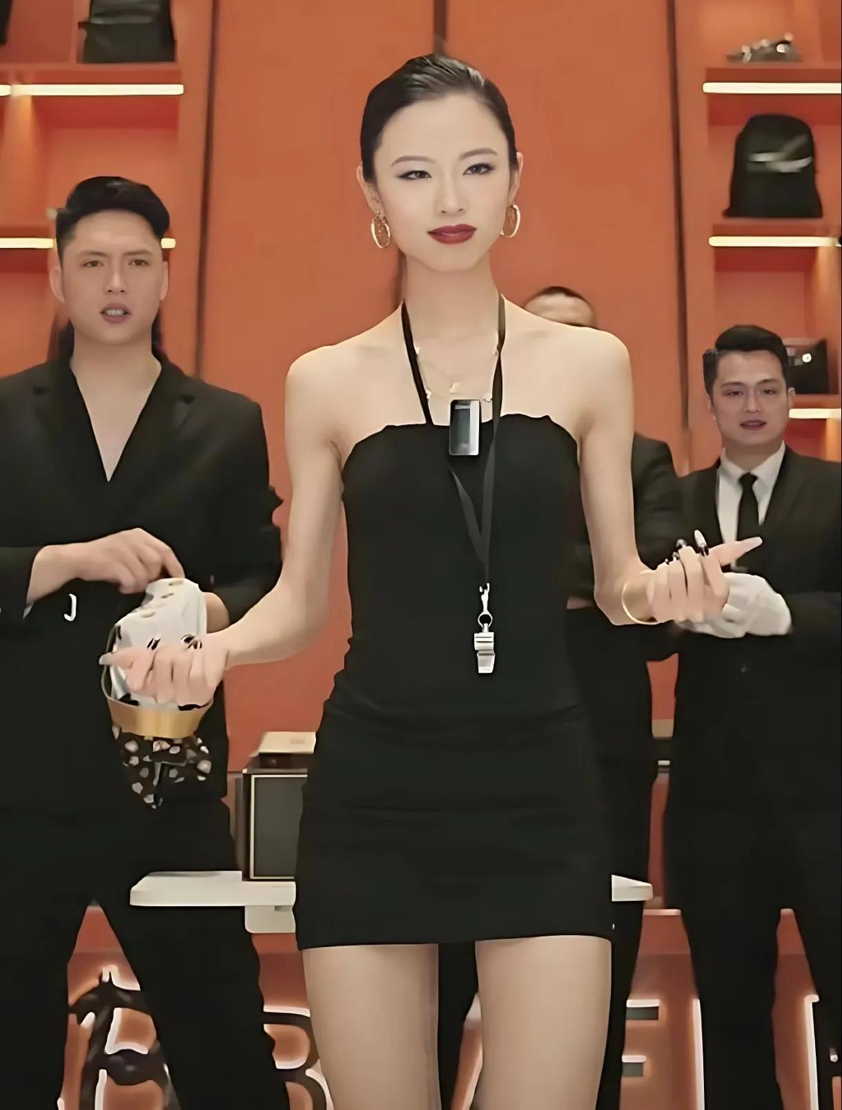 双11快到了，
带货的套路层出不穷，
澳门的网红coco姐，自曝负债千万，但还是