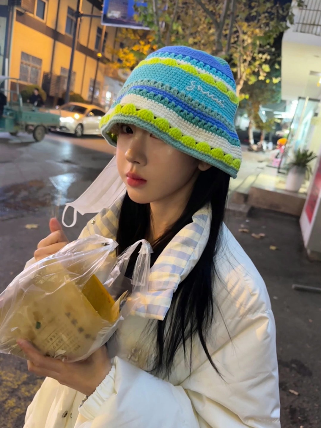 鞠婧祎嚼嚼嚼  鞠婧祎吃东西怎么这么可爱[抓狂] 腮帮鼓鼓得像只小仓鼠，看得心都