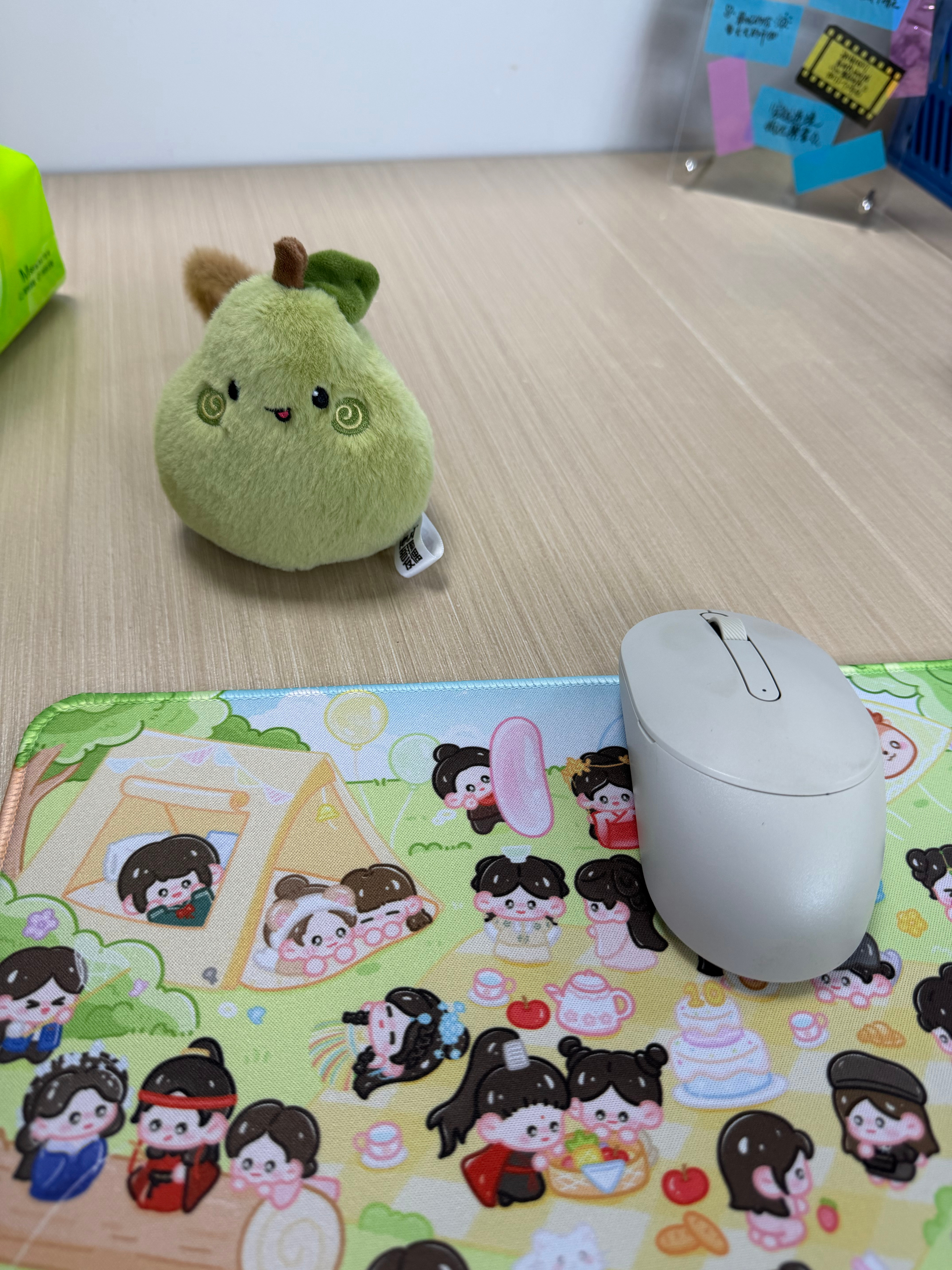 致力于一点一点变成白鹿痛桌