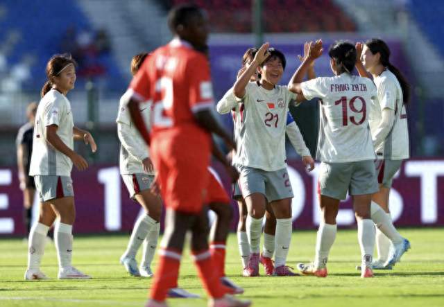 铿锵玫瑰绽放世界杯！U17女足3-0完胜肯尼亚迎开门红