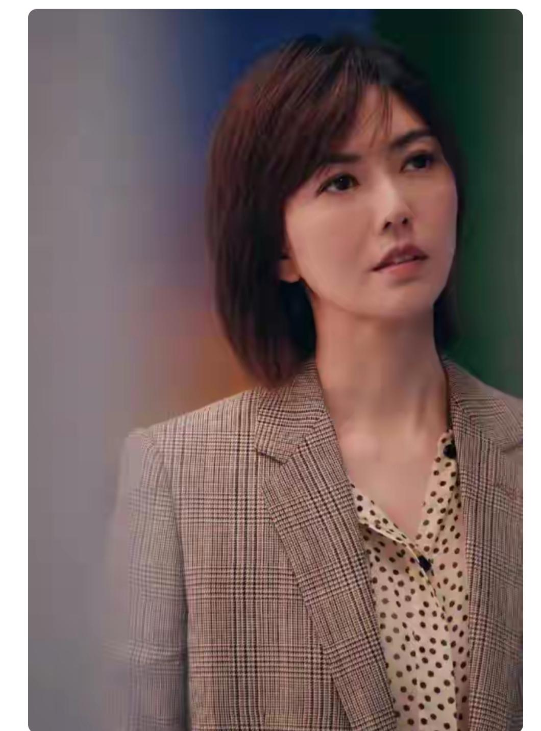 岁月易把人催老
彼时的孙燕姿，唱歌动听，与刘若英一样，尽显知性之美！
如今佳人容