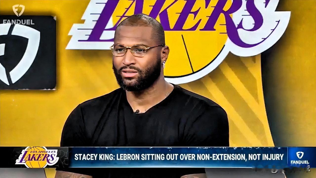 前湖人球员考辛斯所言极是啊！

考神近日在一档播客节目中谈到前队友詹姆斯说道：“