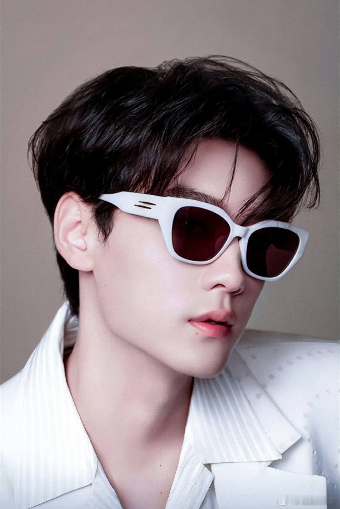 田栩宁 txn未完待栩 玫瑰与晚霞共绘浪漫，你是我心底的浪漫泛滥Roses an