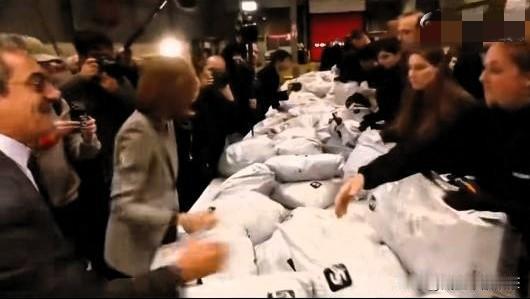 法国学美国🇺🇸出招，
没想到中国早留有后手！

事情发生在法国🇫🇷当地时