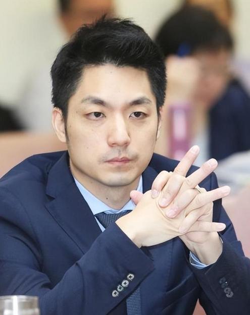 民进党近期传出要以教唆犯罪、防止串供为由，收押台北市长蒋万安。绿营的理由是蒋授意