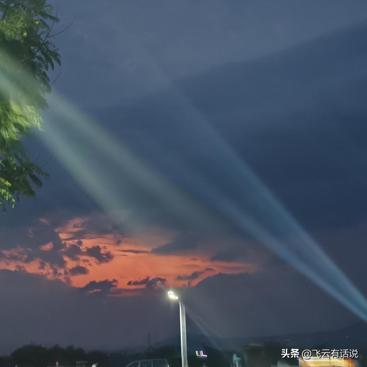 为什么很少看到有人主动替贾平凹美言几句，或者辩解一二
作为知名作家，贾平凹的文采