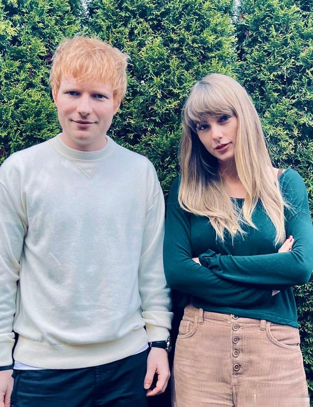 黄老板Ed Sheeran手臂上有霉霉Taylor Swift专辑《Red》的纹