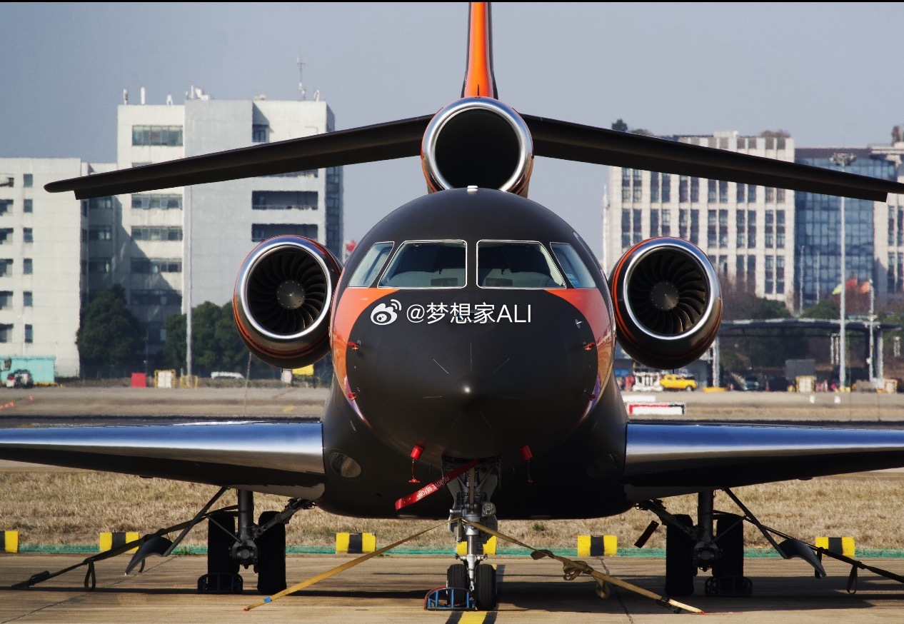 wow ，潘子哥的私人飞机配色真帅啊❗️🇳🇱机型达索猎鹰 8X 当前注册号P