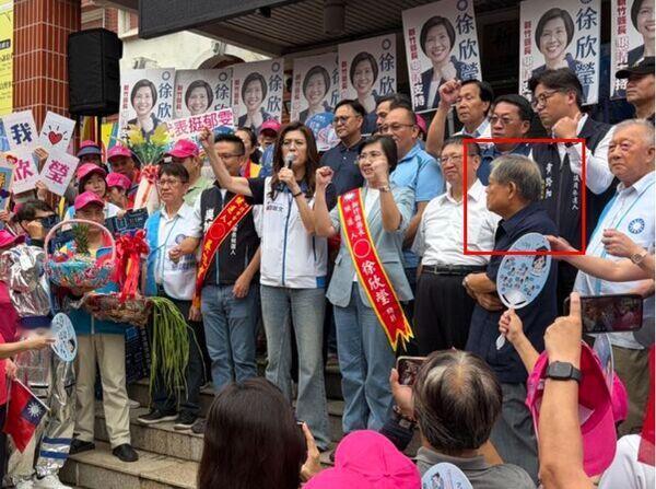 范振宗“呼巴掌”郑丽文，“独派”也看不下去，批没底线
国民党主席郑丽文3日陪同新