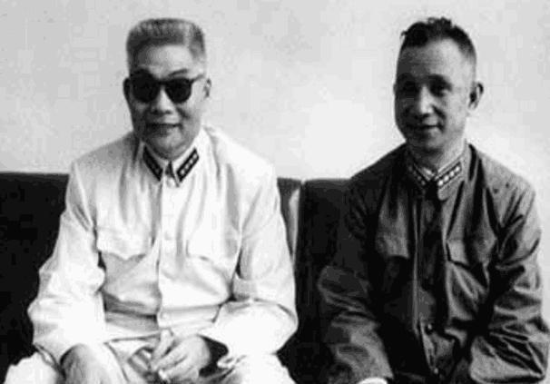 肖劲光如何评价粟裕的为人与才能：称其为军事战略家，忠诚无私，是值得信赖的好同志！