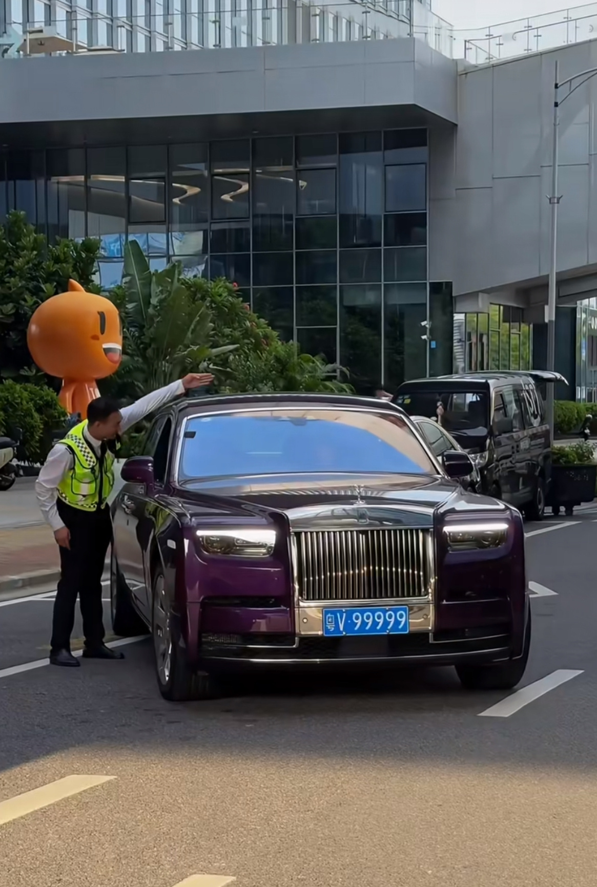 尾号9999999手机号51万起拍无人接盘哪个有钱人傻了才会去买这种手机号一看就