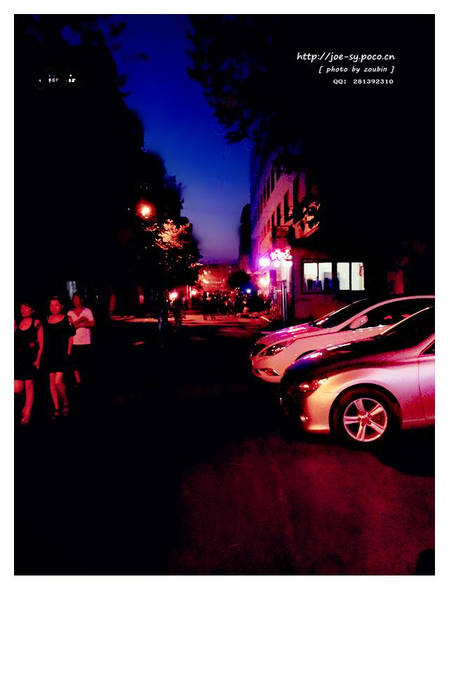 小南南关教堂夜市
