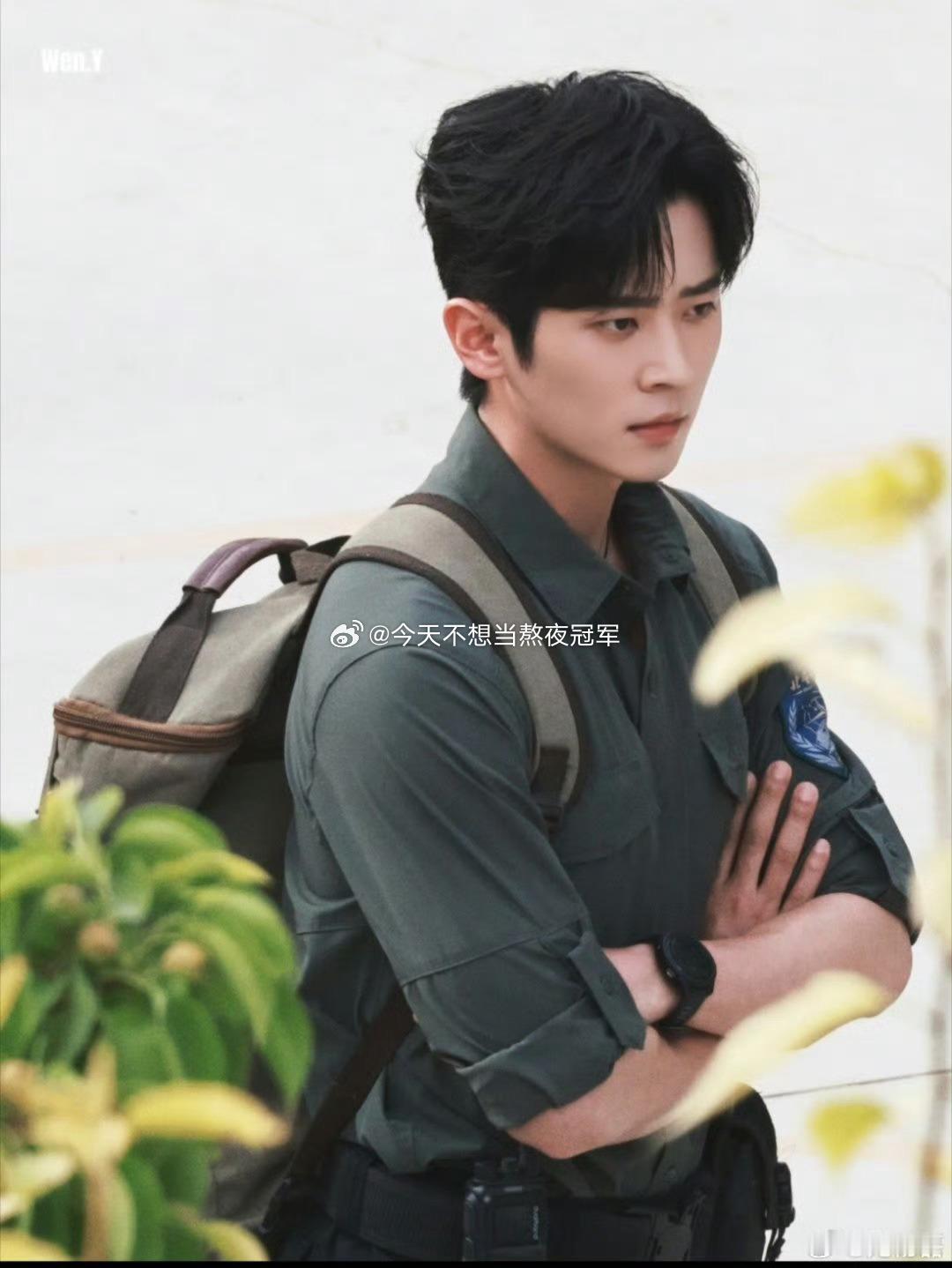 丞磊粉丝质疑《许你星河千里》男主戏份被删改，在向剧组维全中要求保留男主完整故事线