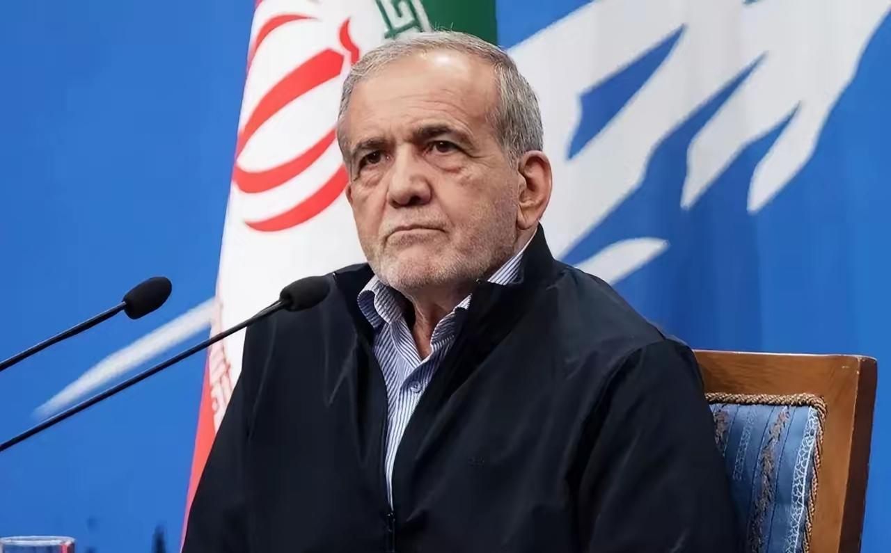 目前伊朗前台还在活跃的三个大佬，最安全的是总统佩泽希齐扬，最危险的是议长卡利巴夫