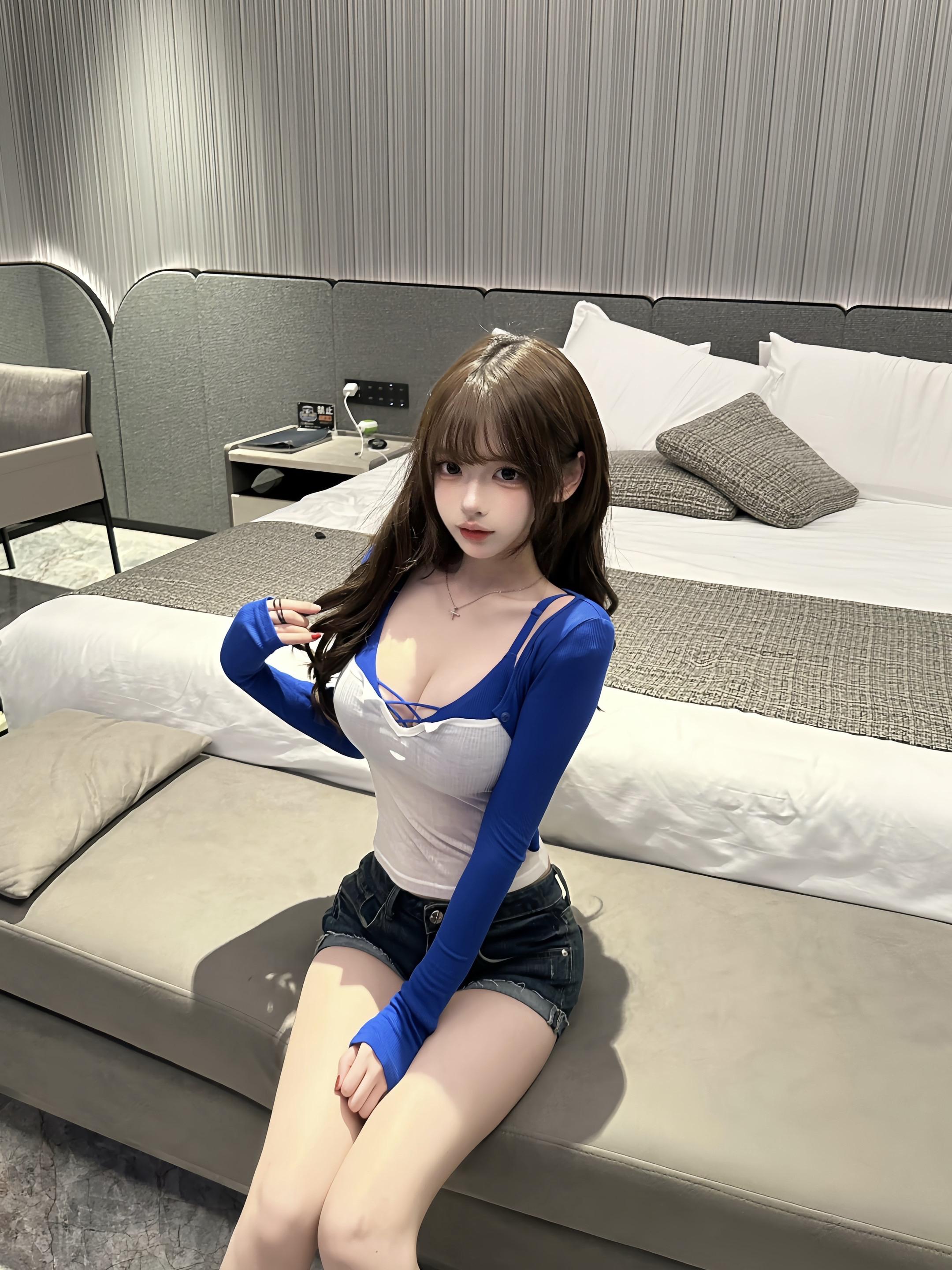 女人啊 总是希望女人即是妹妹又是姐姐 既是恋人又是会撩人的情人 如果是...