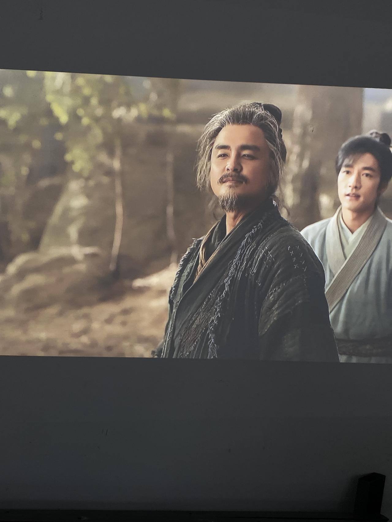 洪七公那么爱吃，钱从哪儿来

一直很好奇南帝东邪西毒中神通都各有产业，洪七公的钱