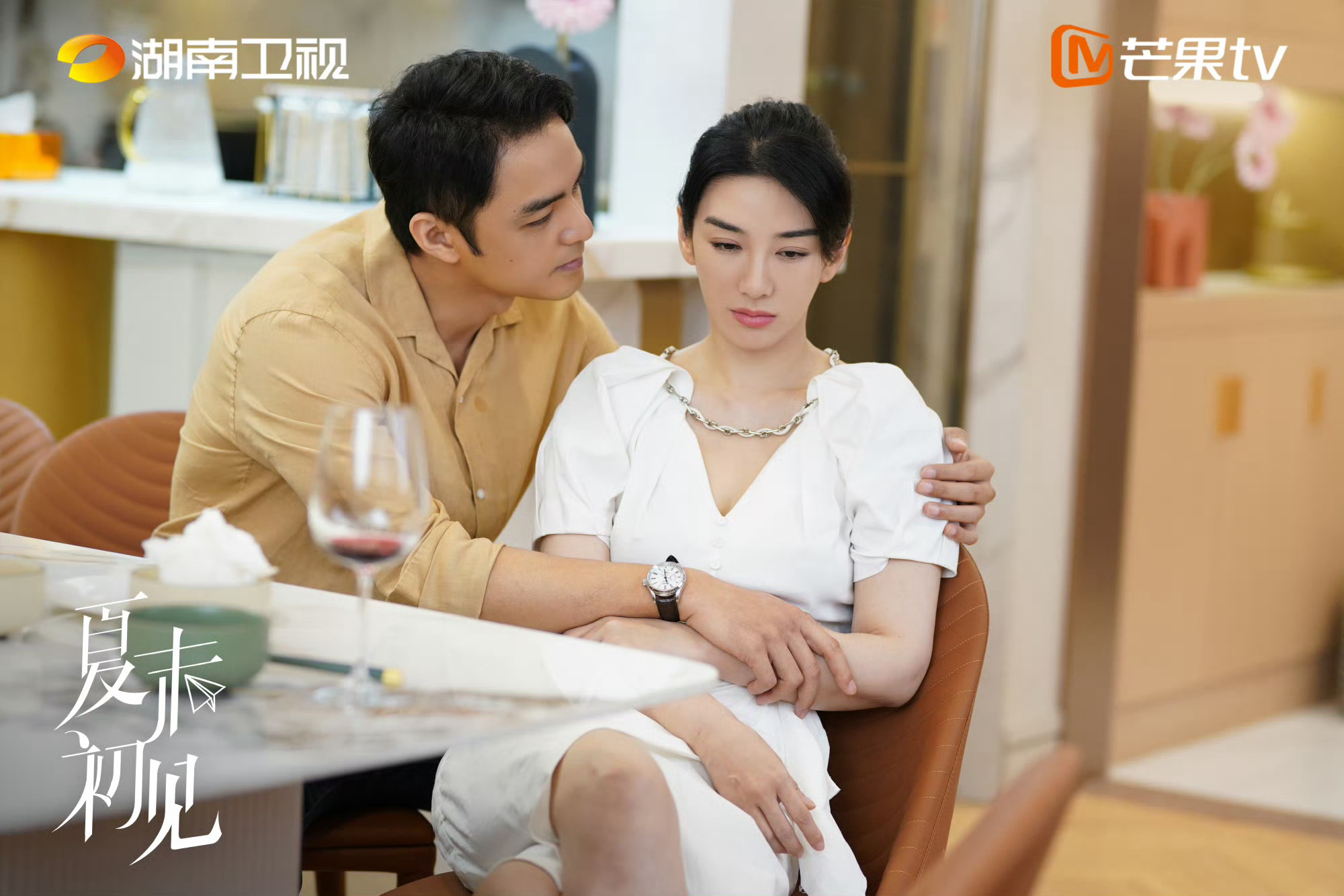 湖南台跟风抬出明道黄奕积压古偶蹭中年古偶蹭热度。 