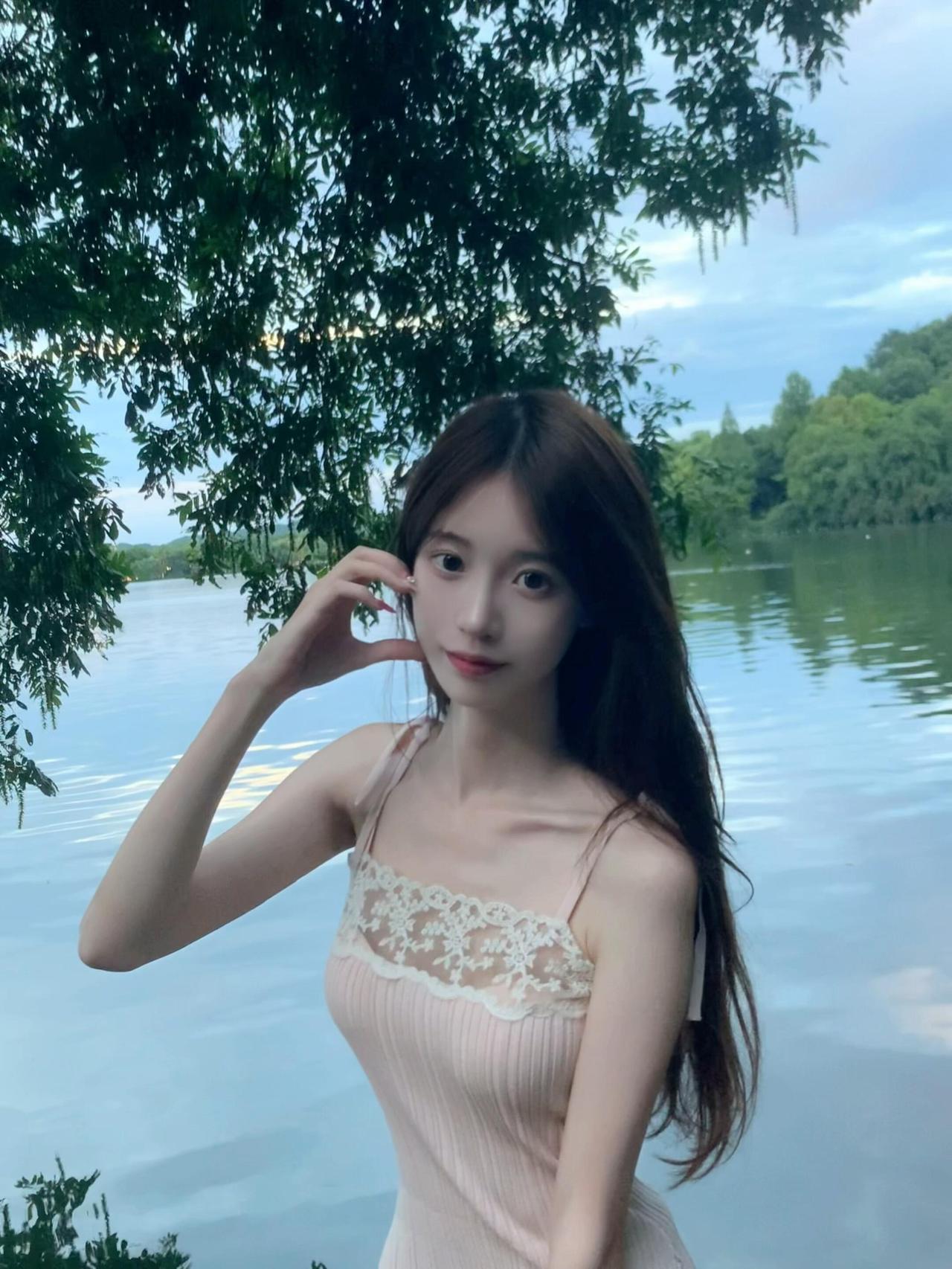 你问西湖水~