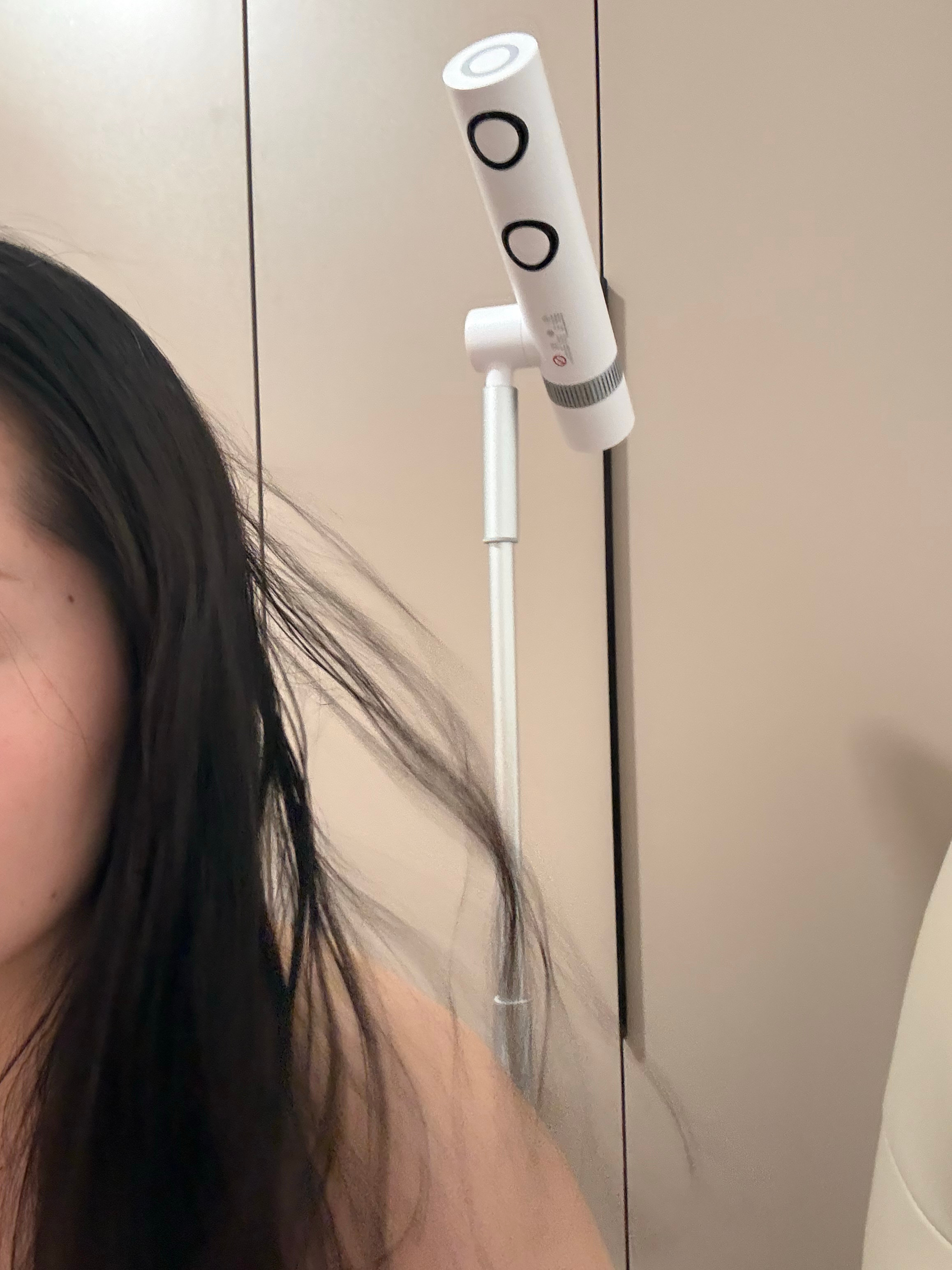 立式吹风机——解放双手的好东西[鼓掌]以后可以躺在床上吹头发 ​​​