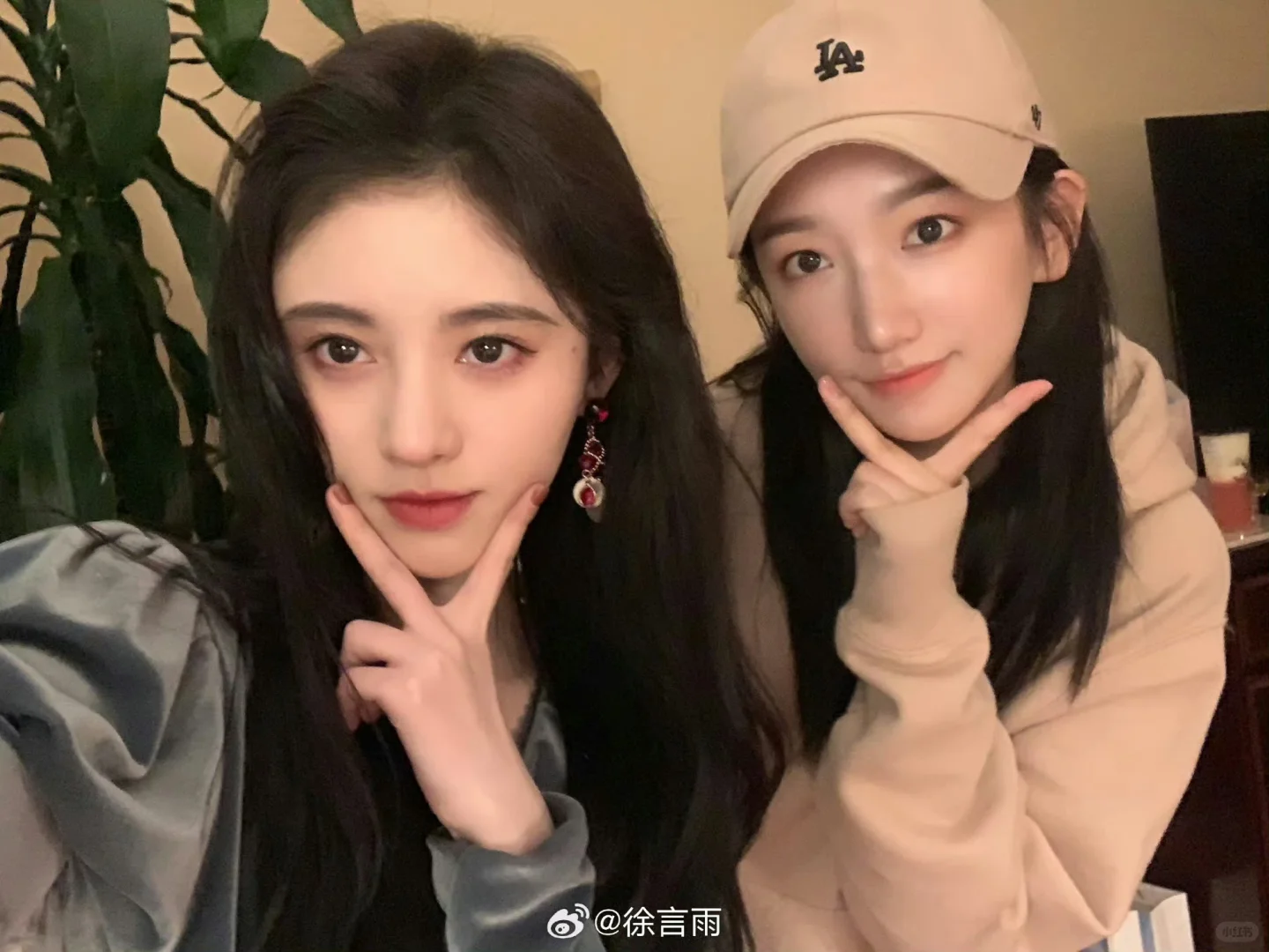 鞠婧祎丨一些合影拍照📸