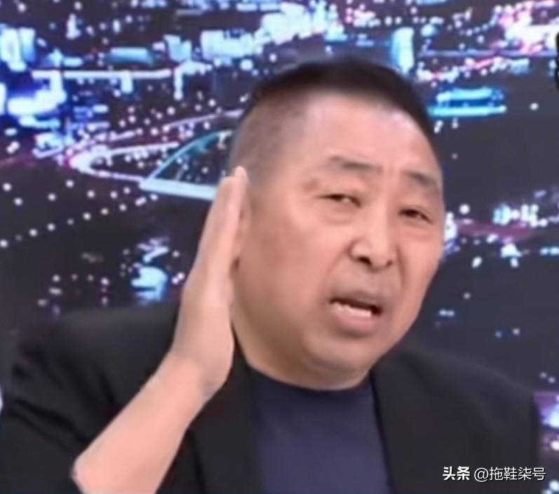台湾时事评论员唐湘龙直言：蓝绿营别再互相攀比、整天脑补，流露出“美国爸爸比较爱我