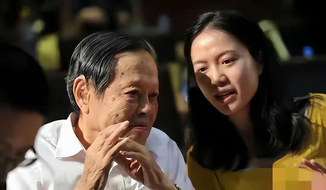 我问我一个搞社科的朋友，先生走了最放心不下的是儿女还是翁帆？
朋友说答案不难猜，