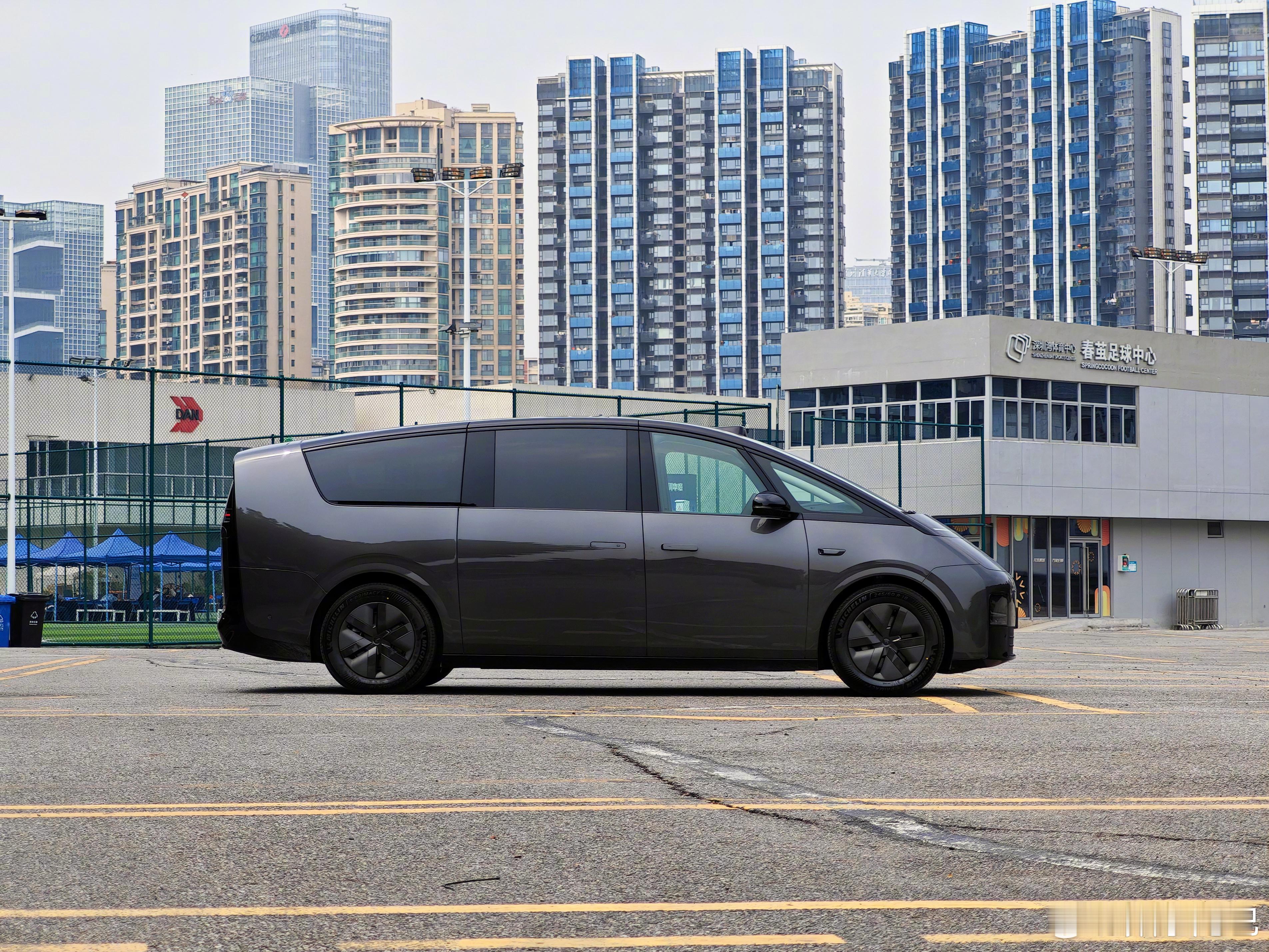 理想 MEGA 于 2024 年 3 月 1 号上市，时隔 2 年，再看看 ME