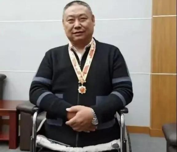 1986年，河北21岁战士从前线归来获一等功，随即他写信给女友分手。女友脑袋“嗡