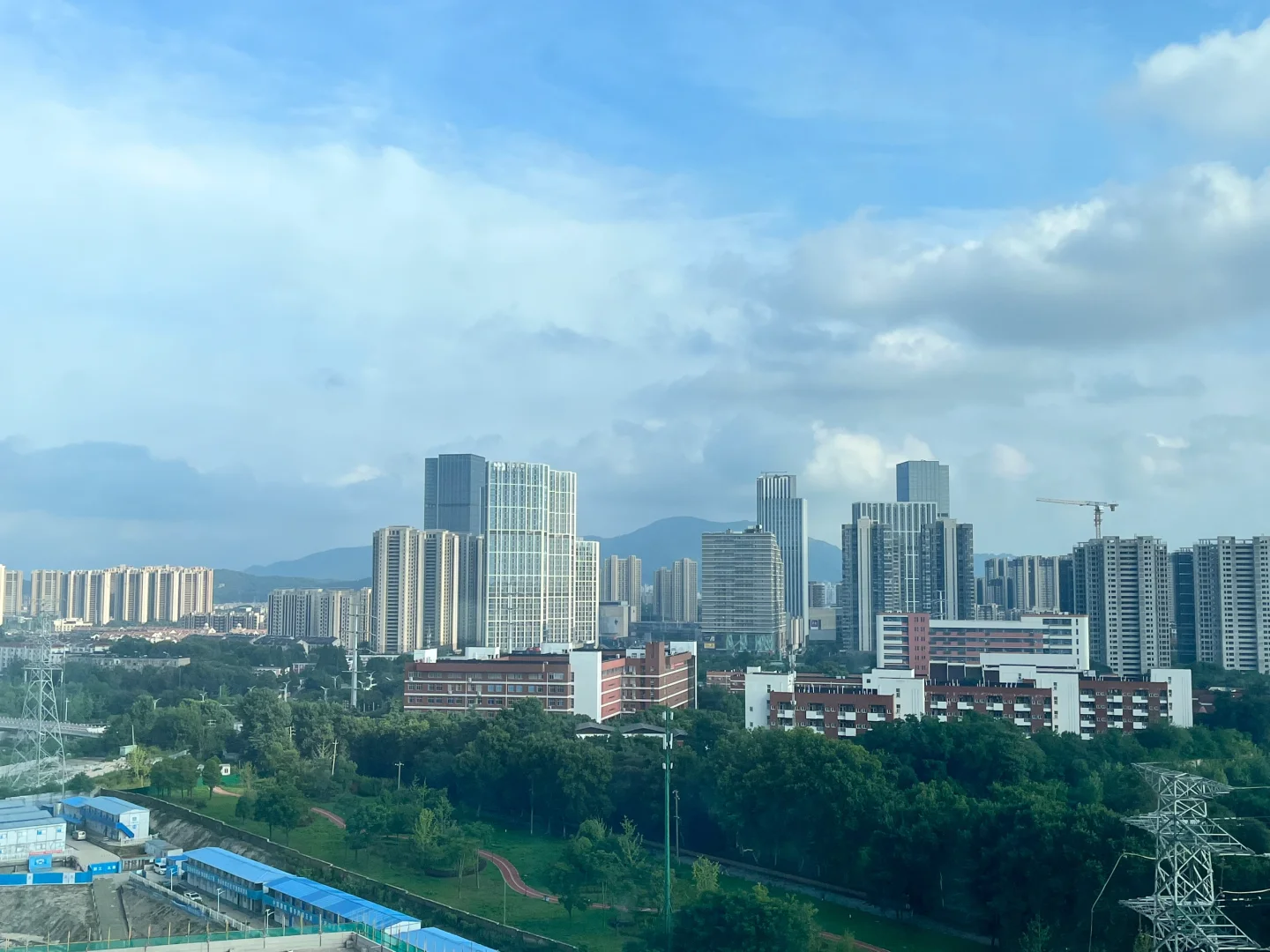 燕子矶 | 雨过天晴的城北新街口🌈