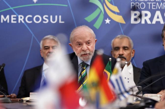 24小时已过，中方收费准时开始，卢拉通知欧盟：再不签协议就晚了。为什么说我们完全