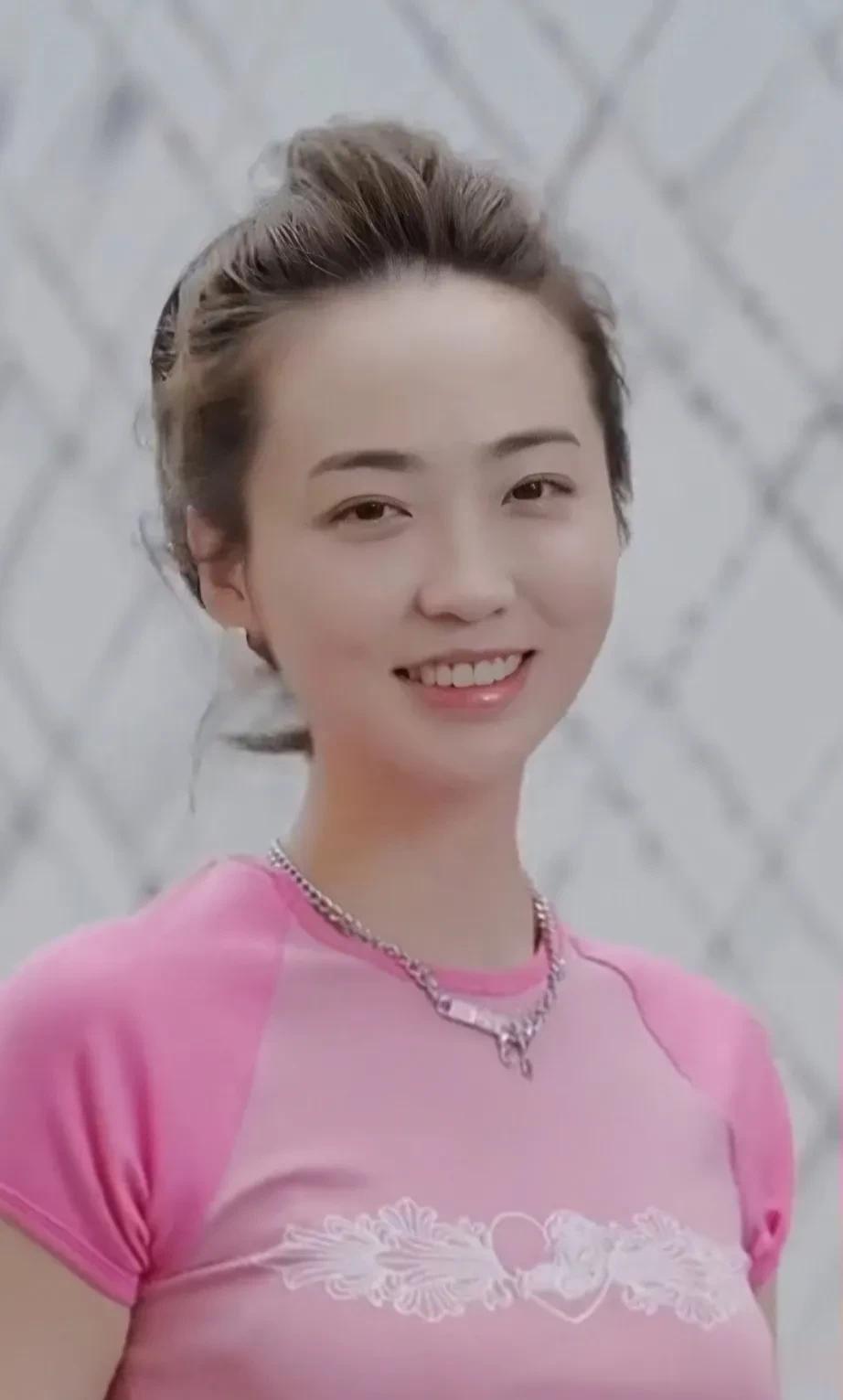 “我努力拼搏走到今天，并不是让你们这些人拿来诋毁的！”日前，恒大歌舞团团长白珊珊