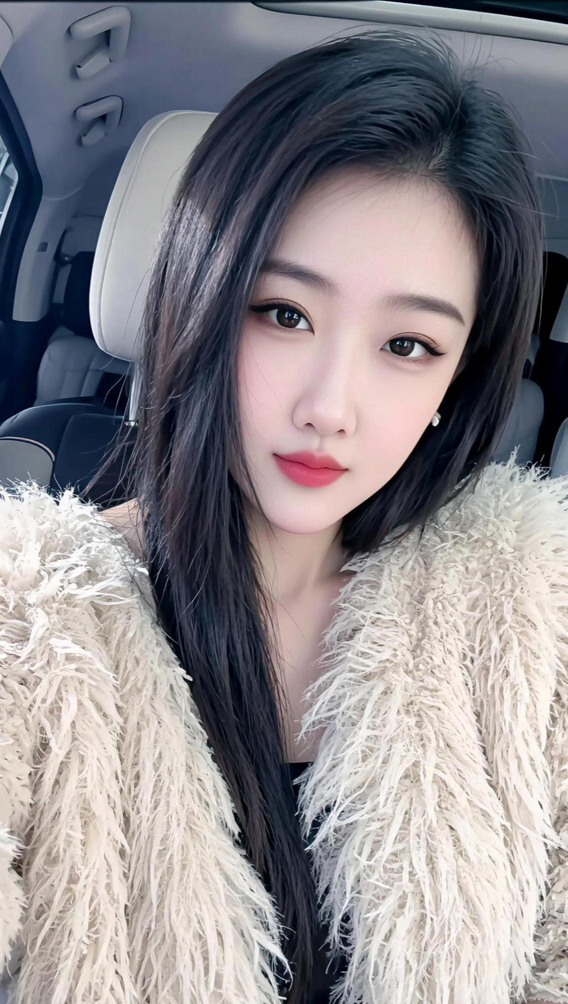 AI皮草自拍 抖音ai创作