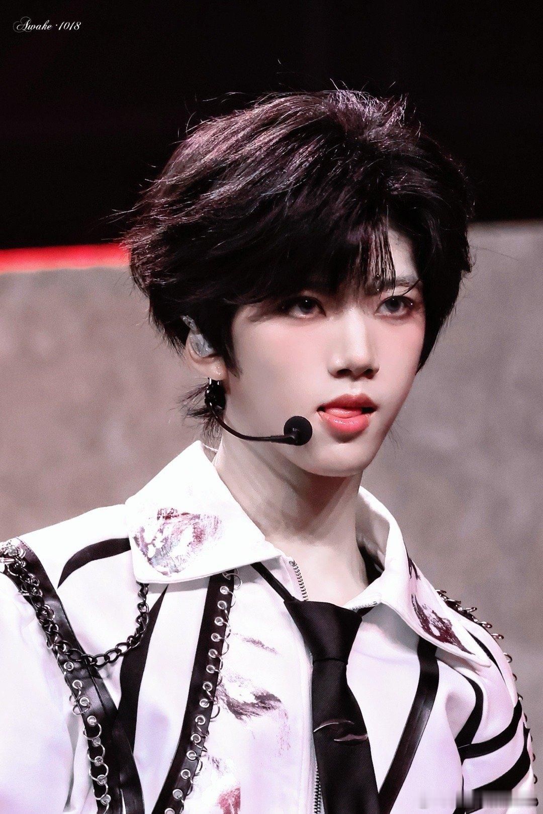 带上我的瑞瑞怼脸神图随缘🈷️点掏四乐子人，我心肝就一个瑞子爱乱炖嗑药喜欢浓🕳