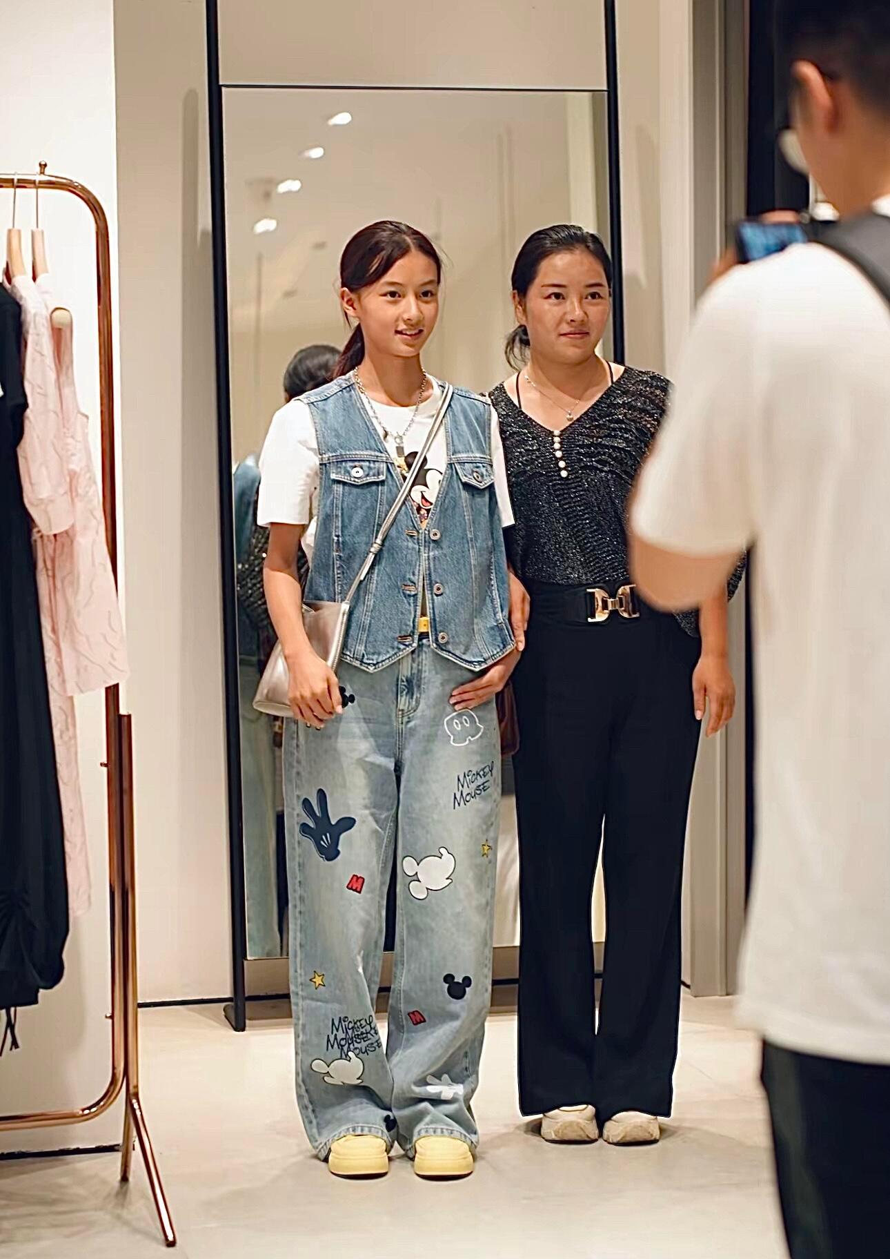 “小张柏芝”七七拒绝于正？ 