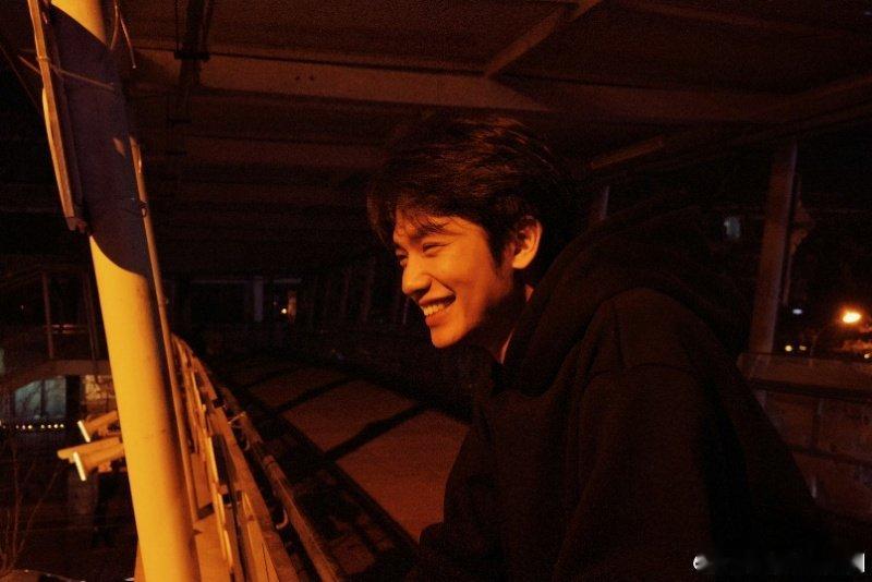 被导演嫌弃的木生长啥样木生原来是潮汕木村拓哉戏外是帅气吸睛的潮汕木村拓哉，颜值气