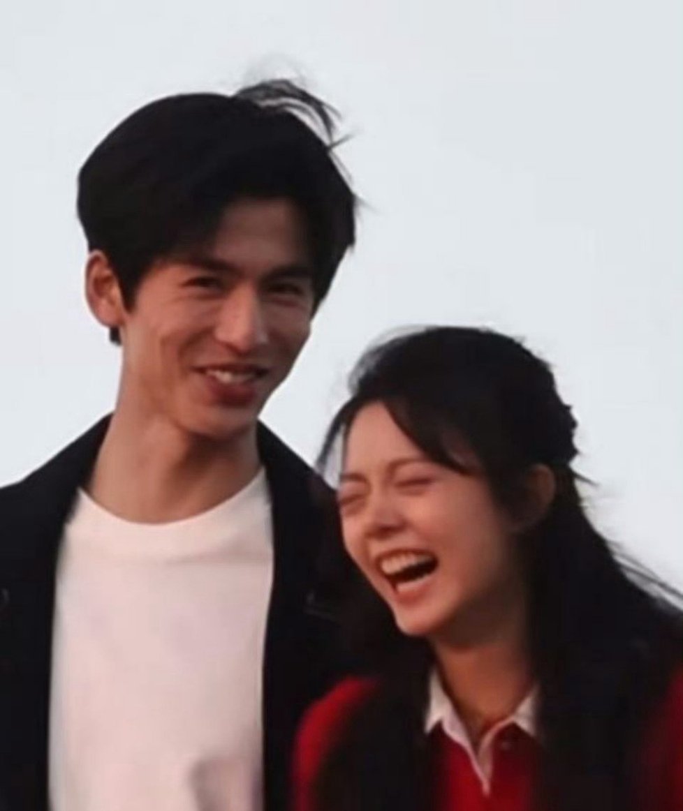 张凌赫和张今麦这么不注意表情管理的吗？ ​​​