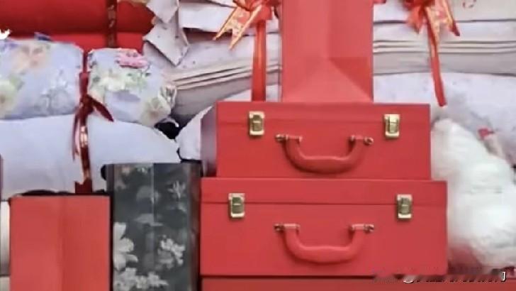 父亲退还99999彩礼，还给准备嫁妆，启动资金价值6万元。

据视频2月2日报道