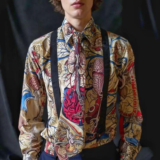 服装设计｜身体疼的时候终于知道哪里疼了