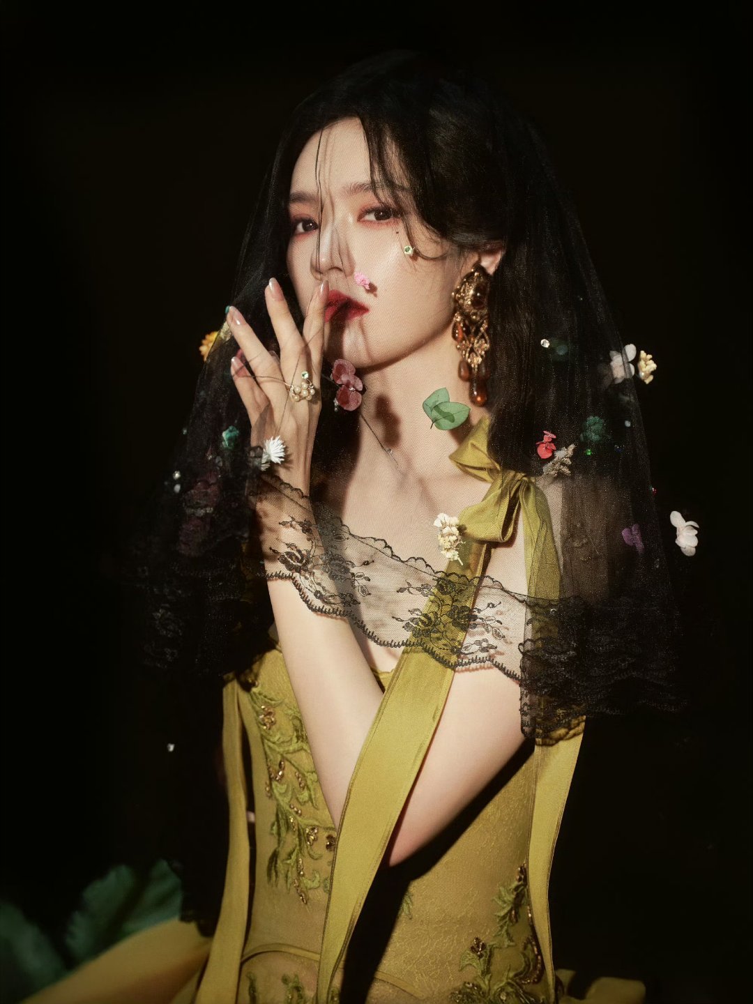 林允穿这么美来扎针 内娱清流！林允星光大赏美裙扎针，不端架子怕疼超真实，“不要行