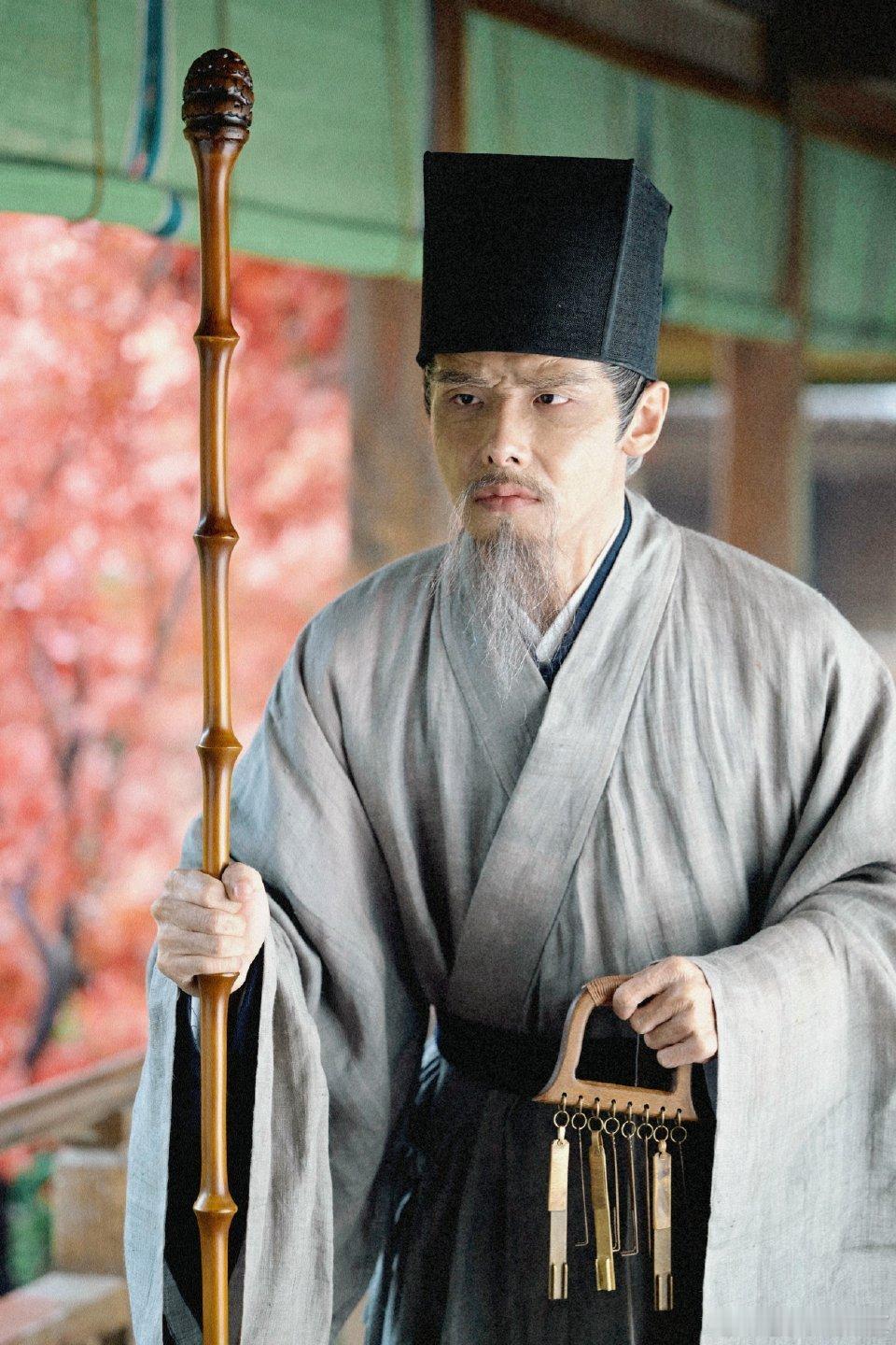 赵弈钦诚意告别临江仙 剧中孟家祖孙三代，赵弈钦一人诠释，每一次出场都自带高光，角