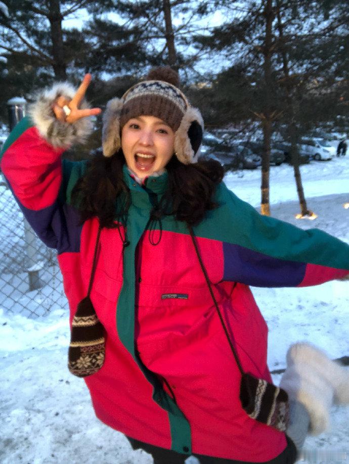 章若楠长白山plog章若楠雪地十八宫格 章若楠长白山plog 