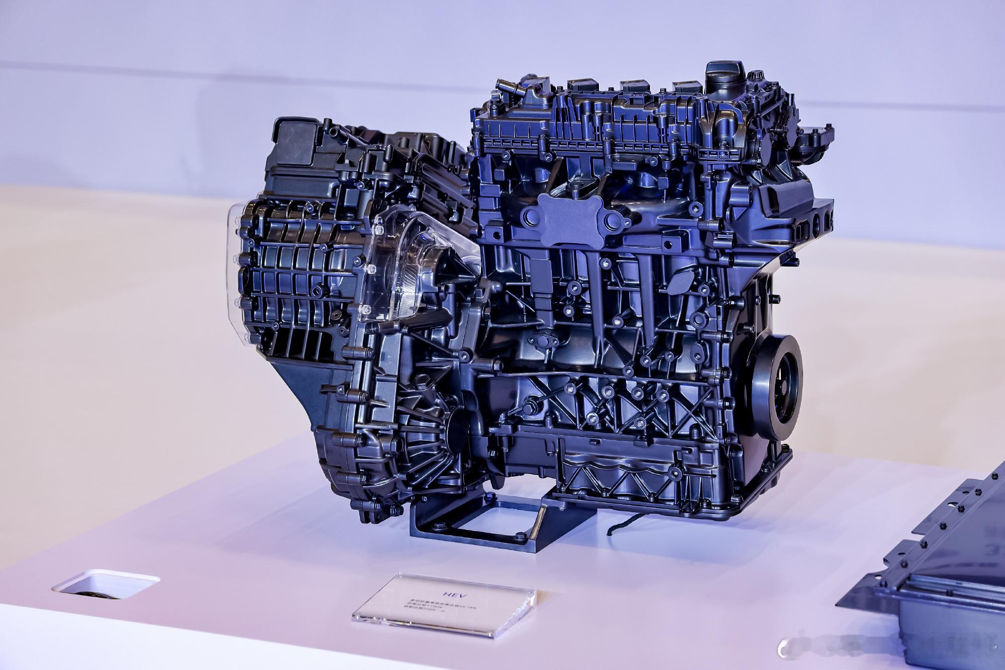 奇瑞推出的HEV 5度电技术，以行业首创的大电池方案重构了混动车型的性能与体验边