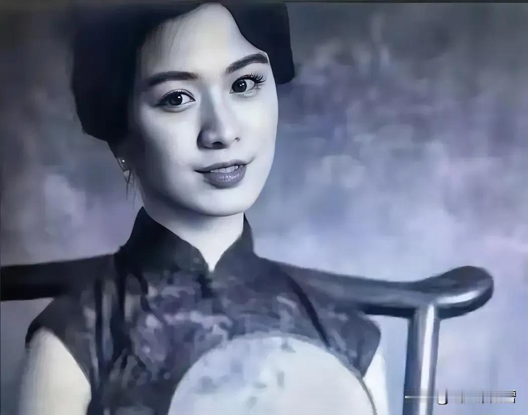 1912年，50岁的曹锟迎娶20岁的富家千金陈寒蕊。新婚夜，一番云雨过后，曹锟倒