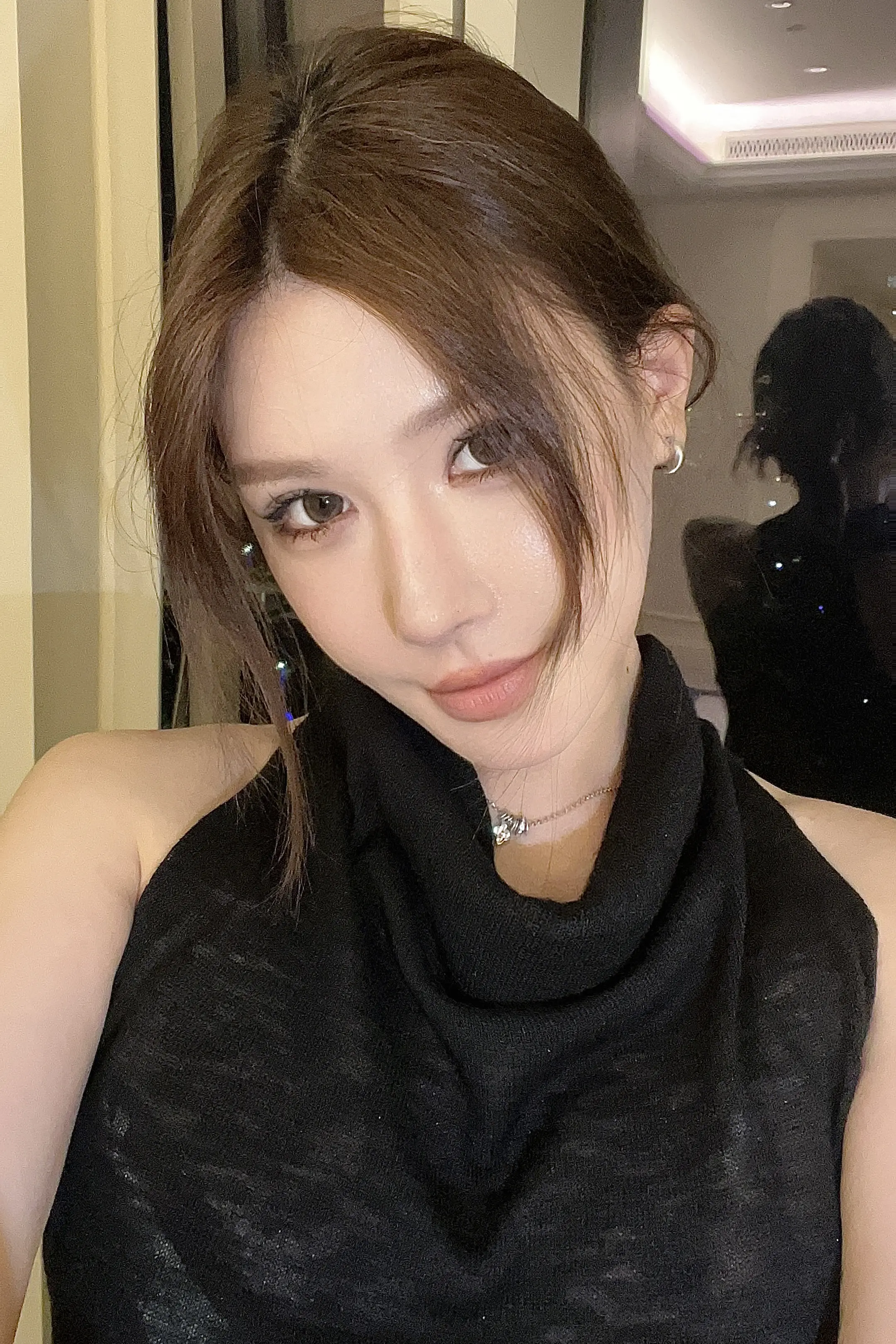 这个口红色号不错。