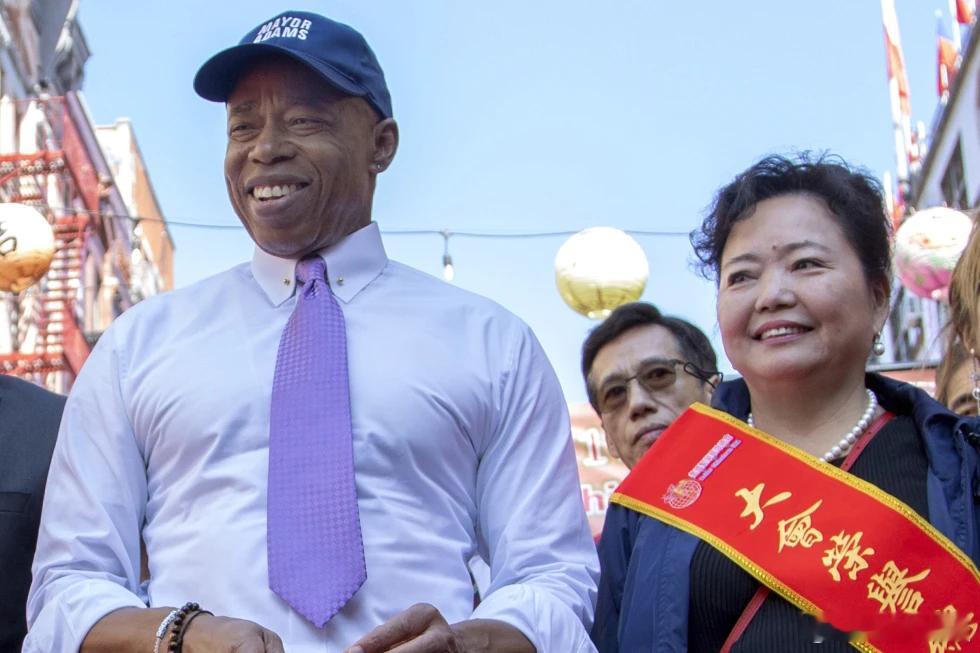 （美联社）纽约市长埃里克·亚当斯 (Eric Adams)的长期顾问在接受联邦调